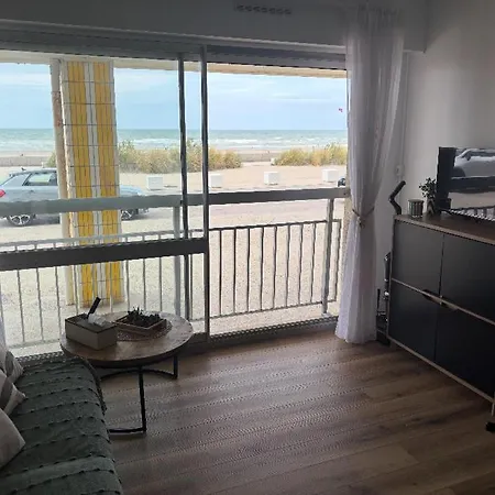Grandlarge Apartment